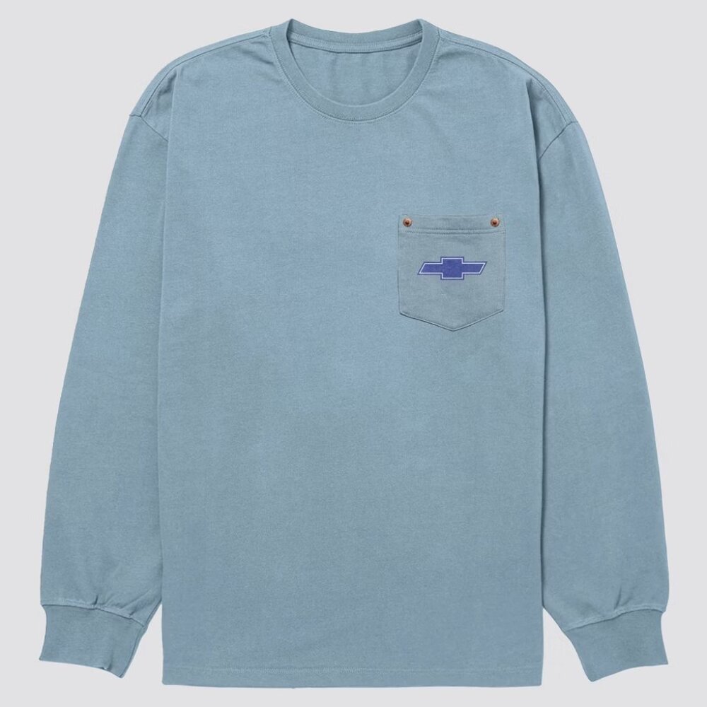 NEW Men's Chevrolet Long Sleeve Crewneck T-Shirt - Light Blue Medium